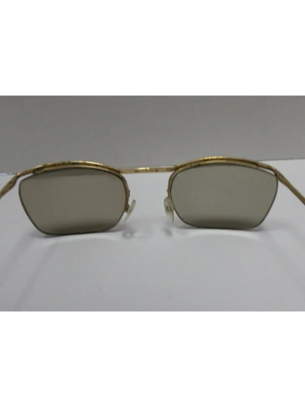 VINTAGE Sunglasses Men Rectangular Aviator Pilot Wire Frame w/ Case